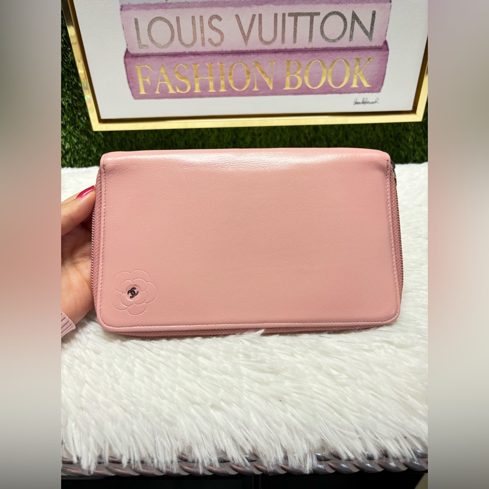 ❤️ Chanel Camellia Large Wallet A323M87